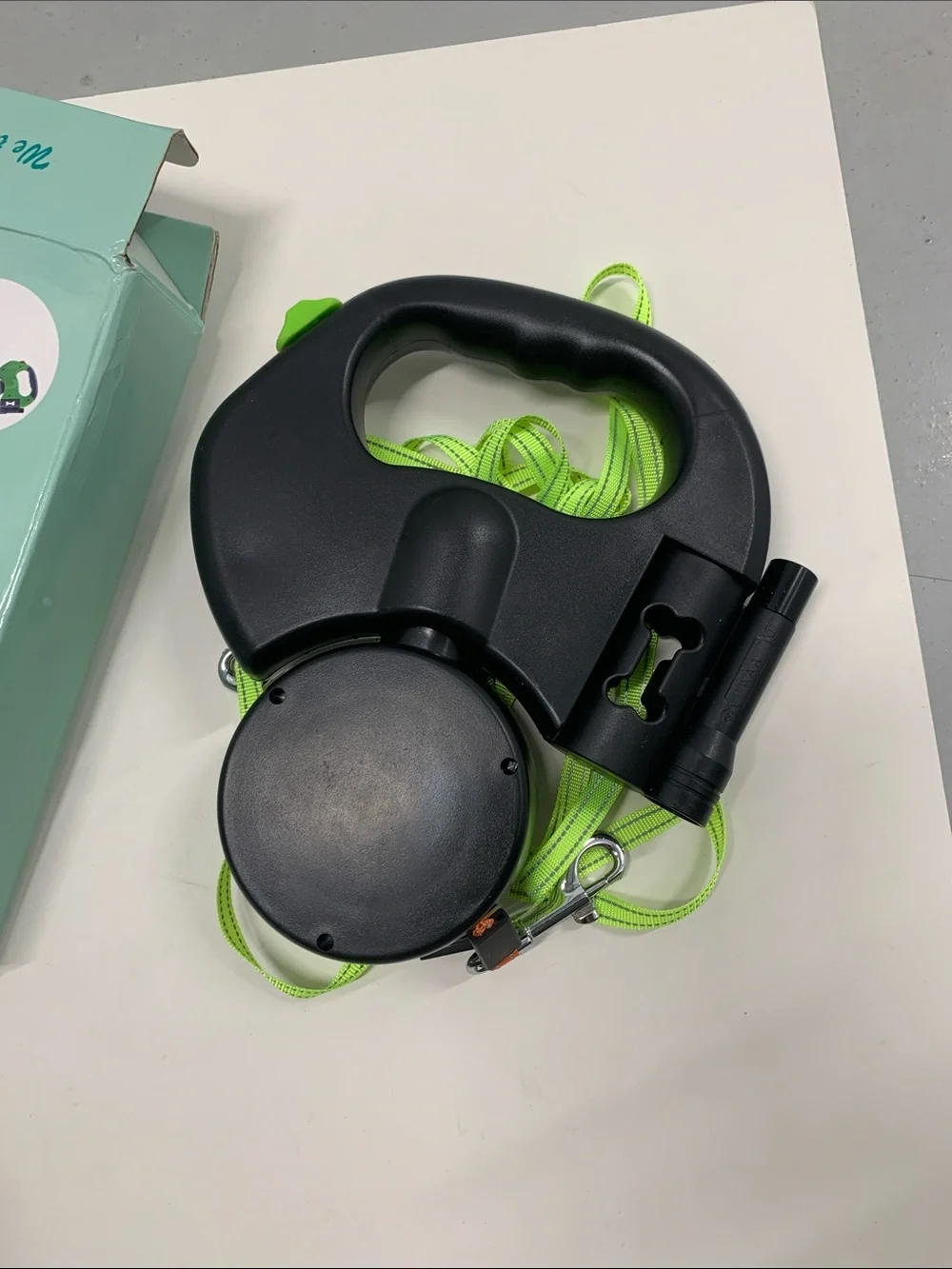 Retractable Dog Leash in Neon Green -